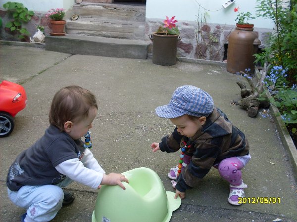 2012-05-01 00.36.42